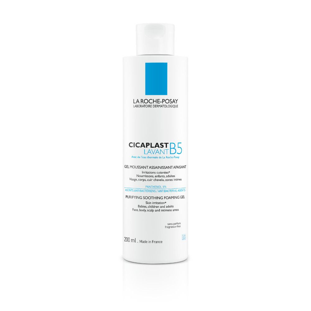 Witte fles met blauwe rechthoek. Opschrift: La Roche-Posay, Cicaplast B5 Lavant. Reinigende, verzachtende gel.