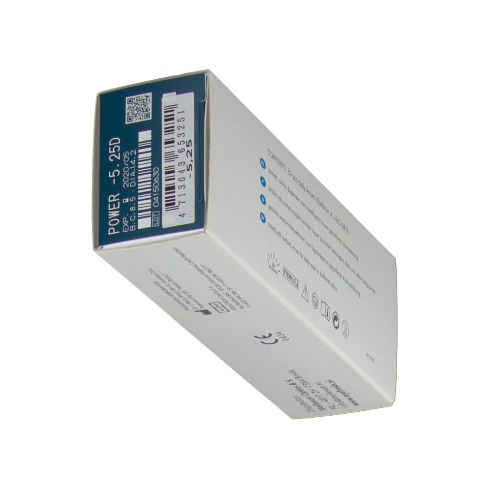 Verpakking met contactlenzen. Opdruk: POWER -5.25D. Met barcode en vervaldatum.
