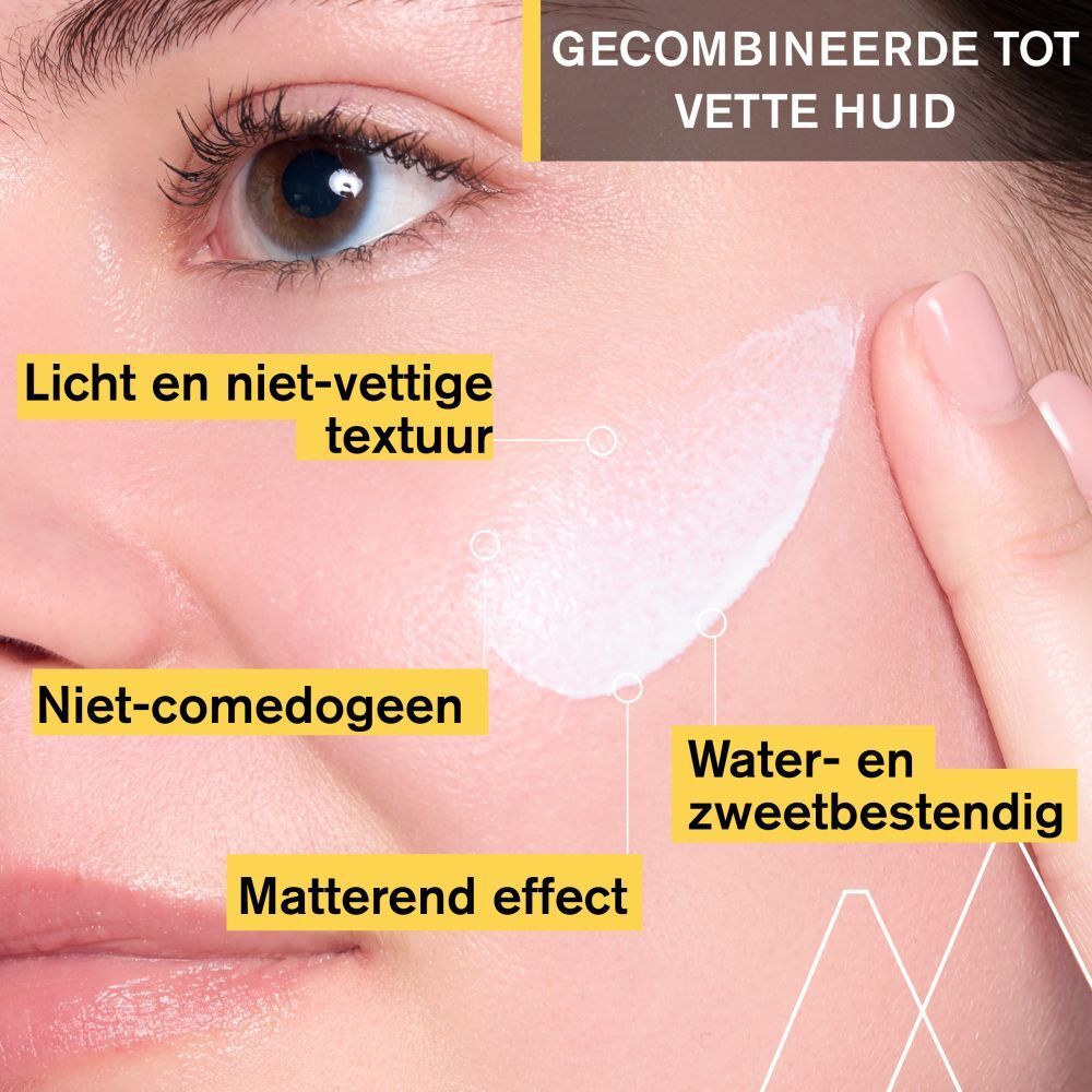 Close-up gezicht. Tekst: Lichte textuur, niet-comedogeen, matterend effect, water- en zweetbestendig.