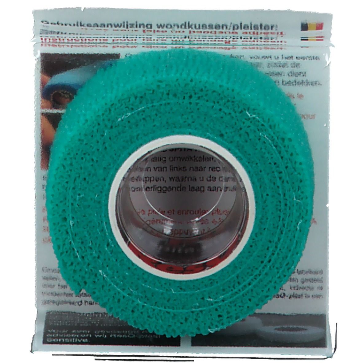 Rol groen, geperforeerd verband. Op transparante achtergrond. Opschrift: gebruiksaanwijzing wondkussens/pleister.