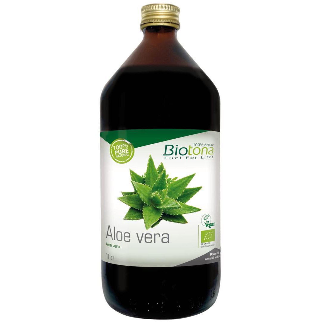 Bouteille en verre brun avec bouchon doré. Étiquette avec image d'aloe vera, texte: Biotona, Aloe vera, 100% Pure, 1l.