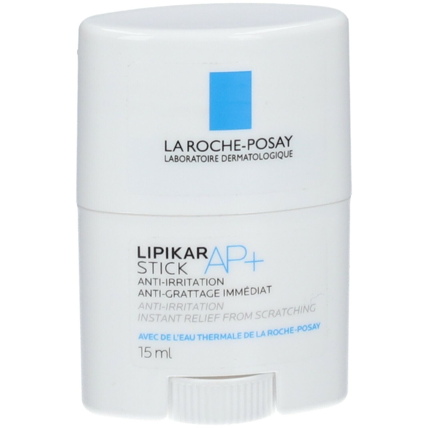 Witte stick met blauwe tekst. Bevat: LA ROCHE-POSAY, LIPIKAR STICK AP+ en 15 ml.