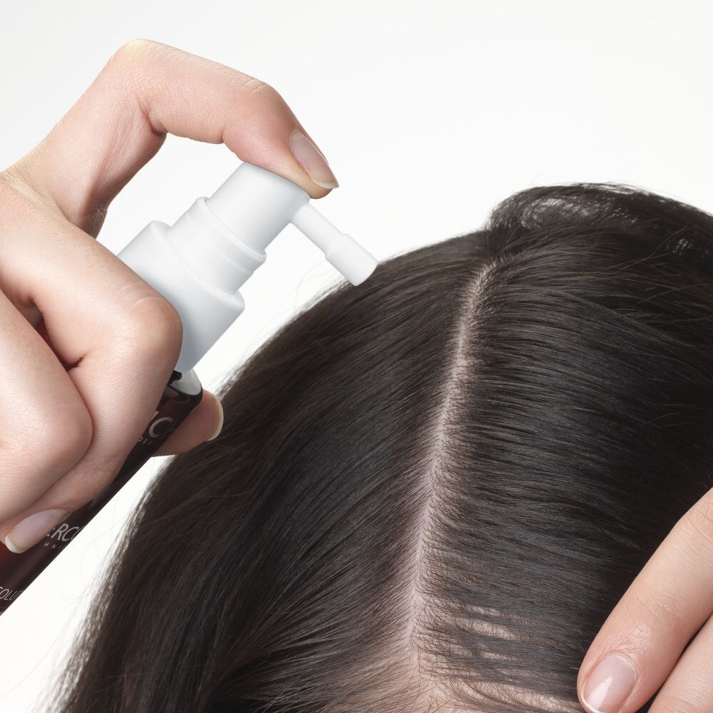 Product en verpakking. Opschrift: Dercos, Densi-Solutions, Hair Mass. Vichy.