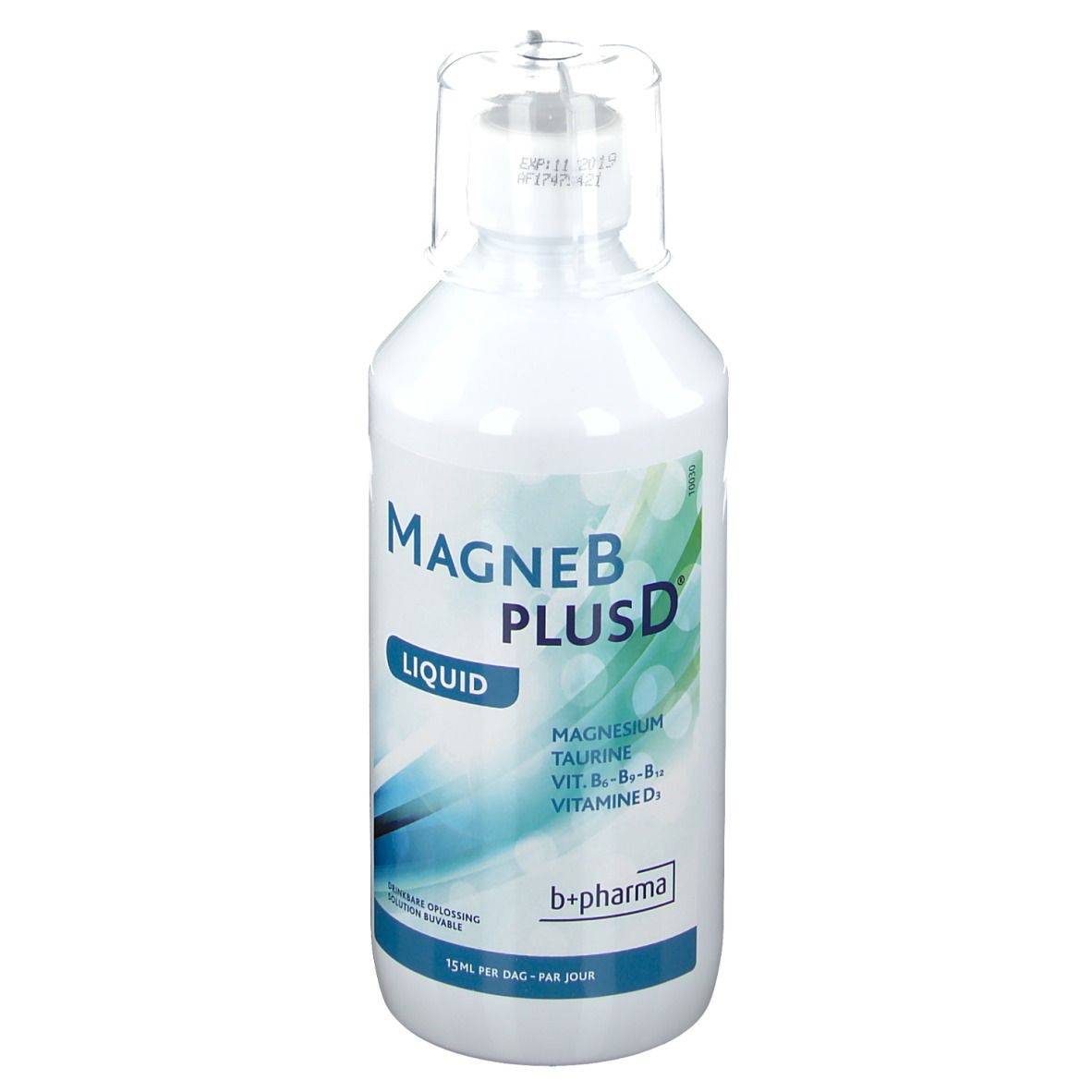 Weißliche Flasche mit MAGNEB PLUS D LIQUID-Etikett. Enthält Magnesium, Taurin, Vitamine B6, B12, D. b+pharma Logo.
