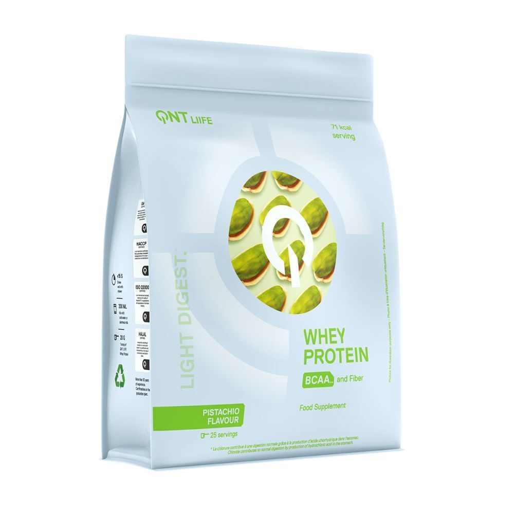 Weißer Beutel mit QNT Light Digest Whey Protein. Aufschrift: Whey Protein, BCAA und Ballaststoffe. Pistazien-Geschmack. 25 Portionen.