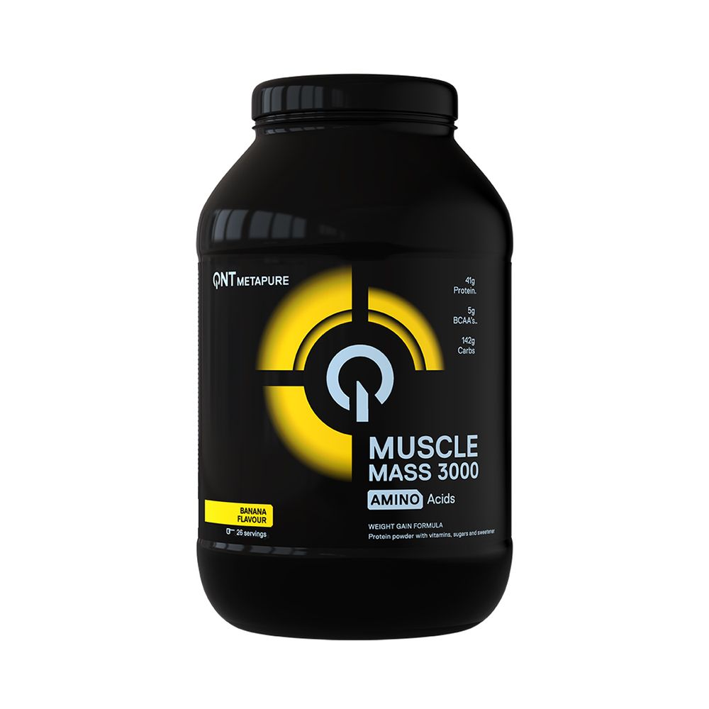 Schwarzer Behälter mit gelb-schwarzem Etikett, "Muscle Mass 3000" Aufschrift, Bananengeschmack.