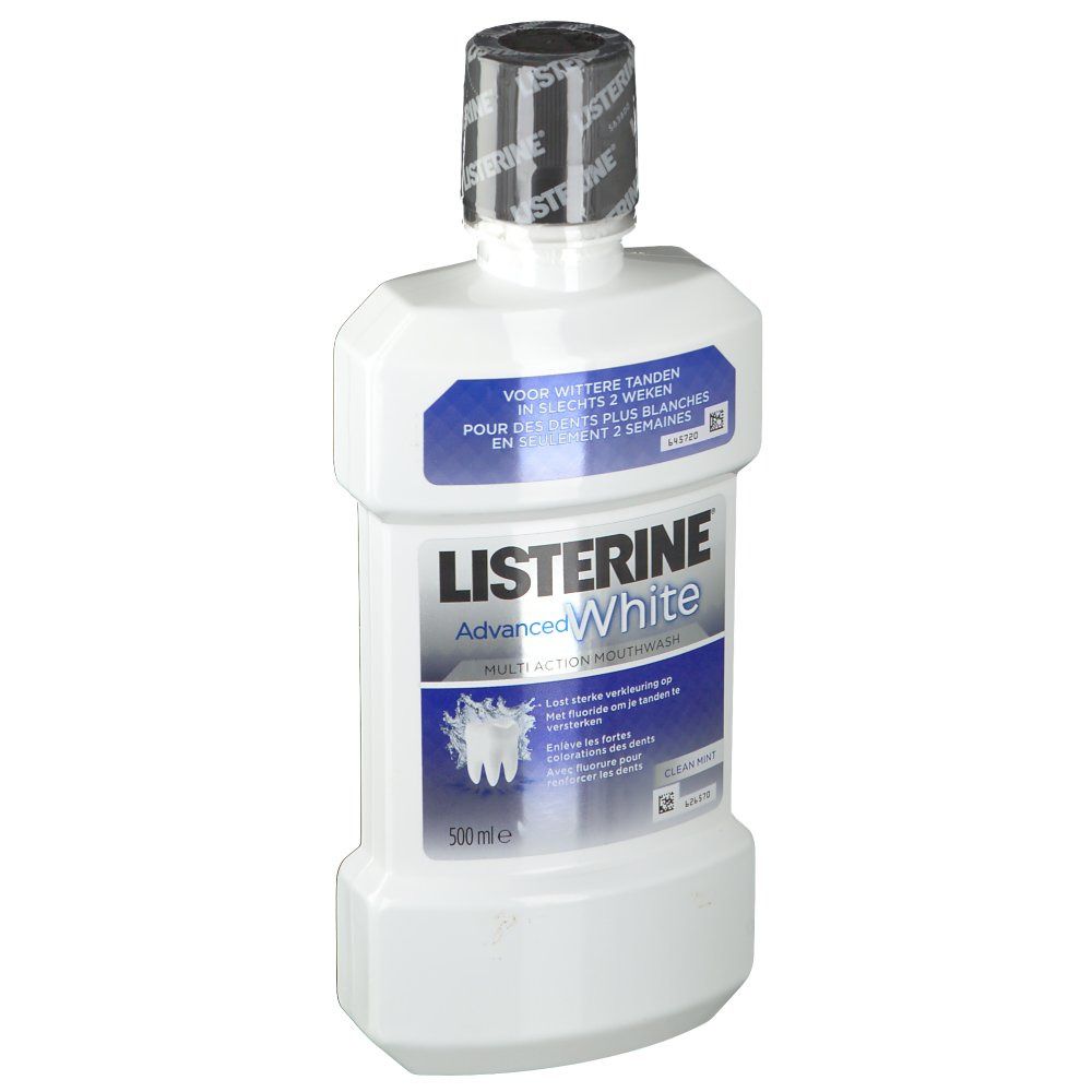 Weiße Flasche mit blauem Etikett. Aufschrift: LISTERINE Advanced White. Mundspülung.