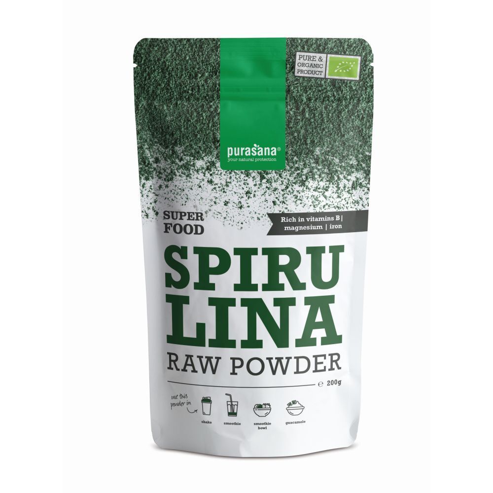 Zakje rauwe spirulinapoeder. Groen-witte verpakking met productnaam en biologisch label.