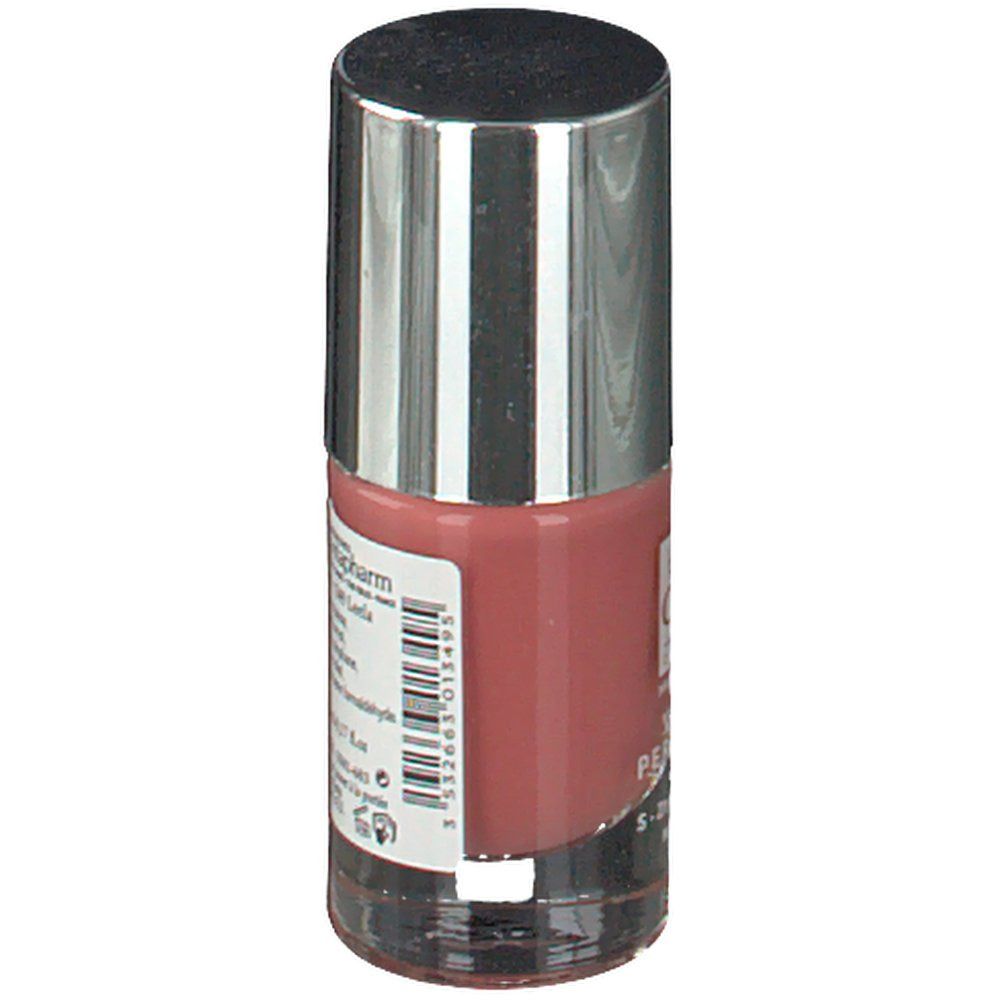 Nagellakflesje, roze inhoud, zilverkleurige dop. Etiket met tekst en barcode.