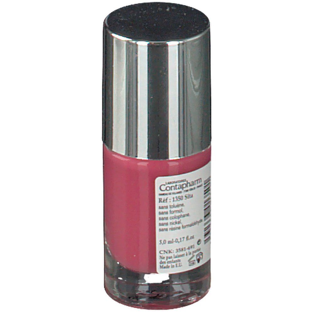 Flacon de vernis à ongles rose avec bouchon argenté. Étiquette avec texte: Contapharm, Ref: 1350 Sita, 5,0 ml.