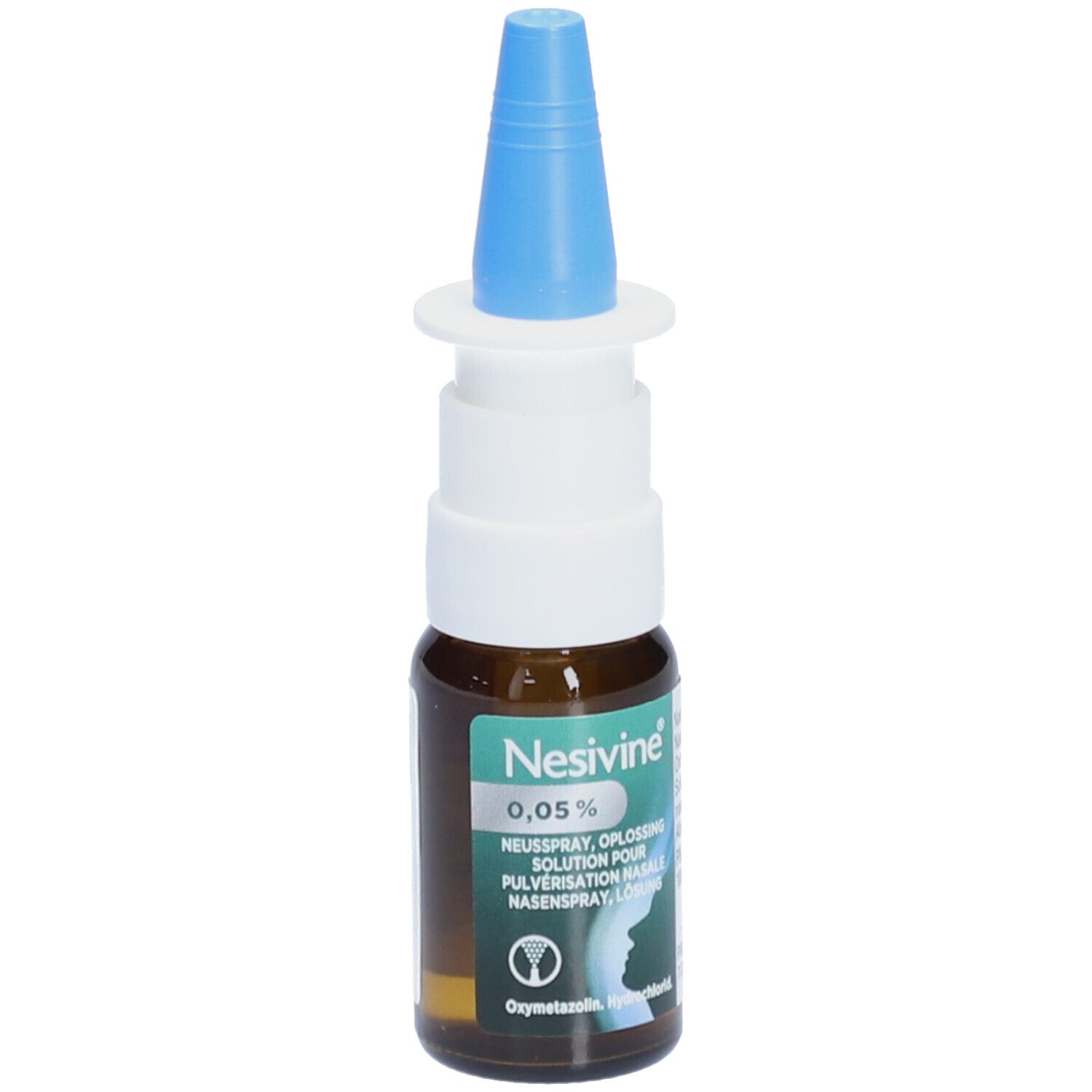 Neussprayfles, bruin glas, blauwe sproeikop. Opschrift: Nesivine 0,05%, neusspray.