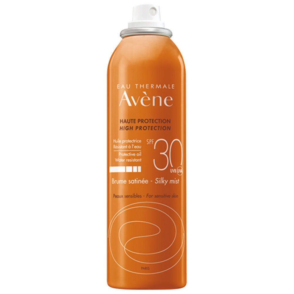Flacon spray orange avec bouchon blanc. Inscriptions: Eau Thermale Avène, SPF 30, Brume satinée. Pour peaux sensibles.