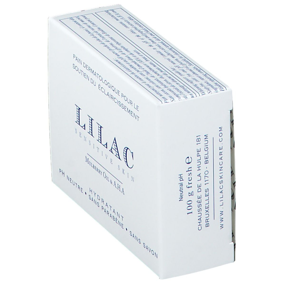 Witte doos, schuin. Opschrift: LILAC Sensitive Skin, Moerbei-olie & AHA. Bevat 100 g. Adres en website.
