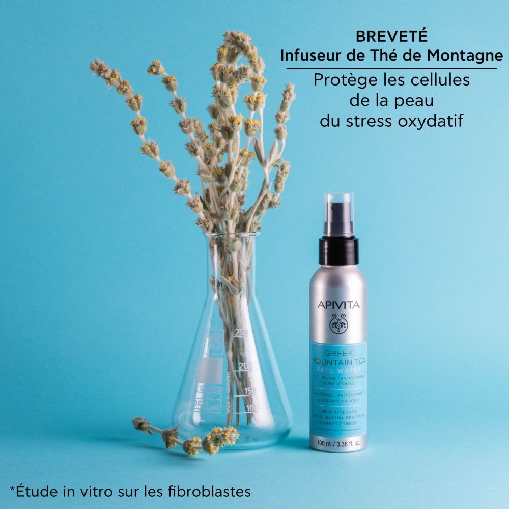Produit à côté d'une éprouvette. Texte : Breveté.