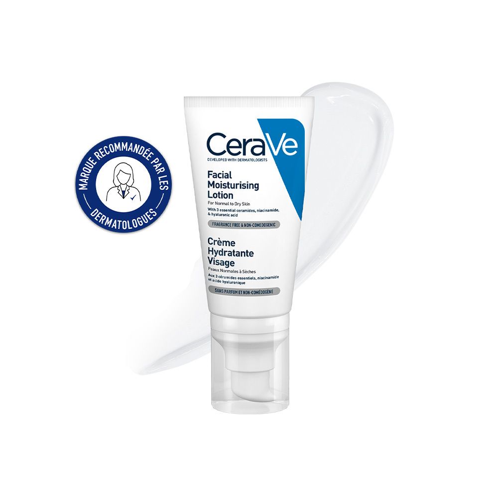 Tube blanche CeraVe, texte et logo bleus. Sceau dermatologique. Crème sortant du tube.