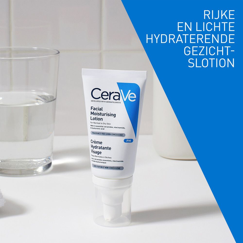 CeraVe tube in glas met water. Tekst: Rijke en lichte hydraterende gezichtslotion.