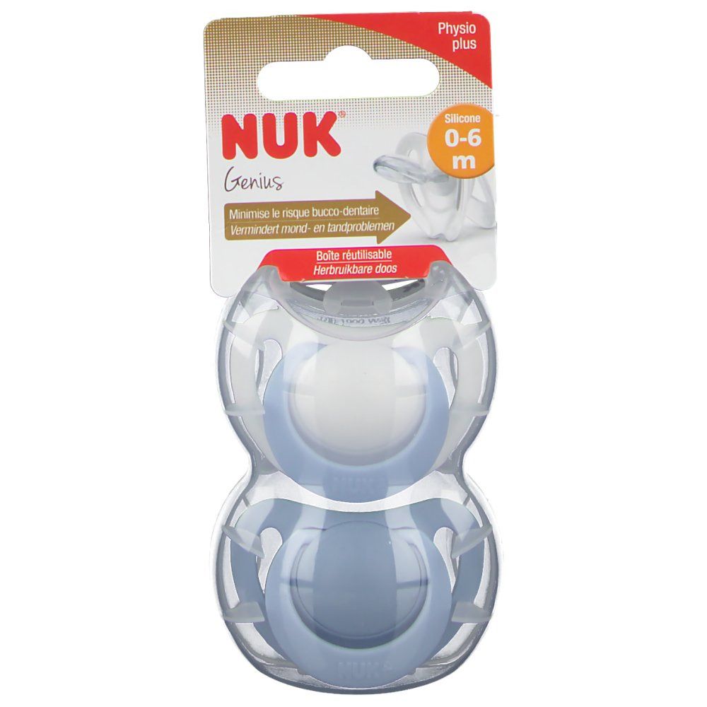 Deux sucettes bleues dans un emballage transparent. L'emballage indique NUK Genius, 0-6 m et Physio plus.