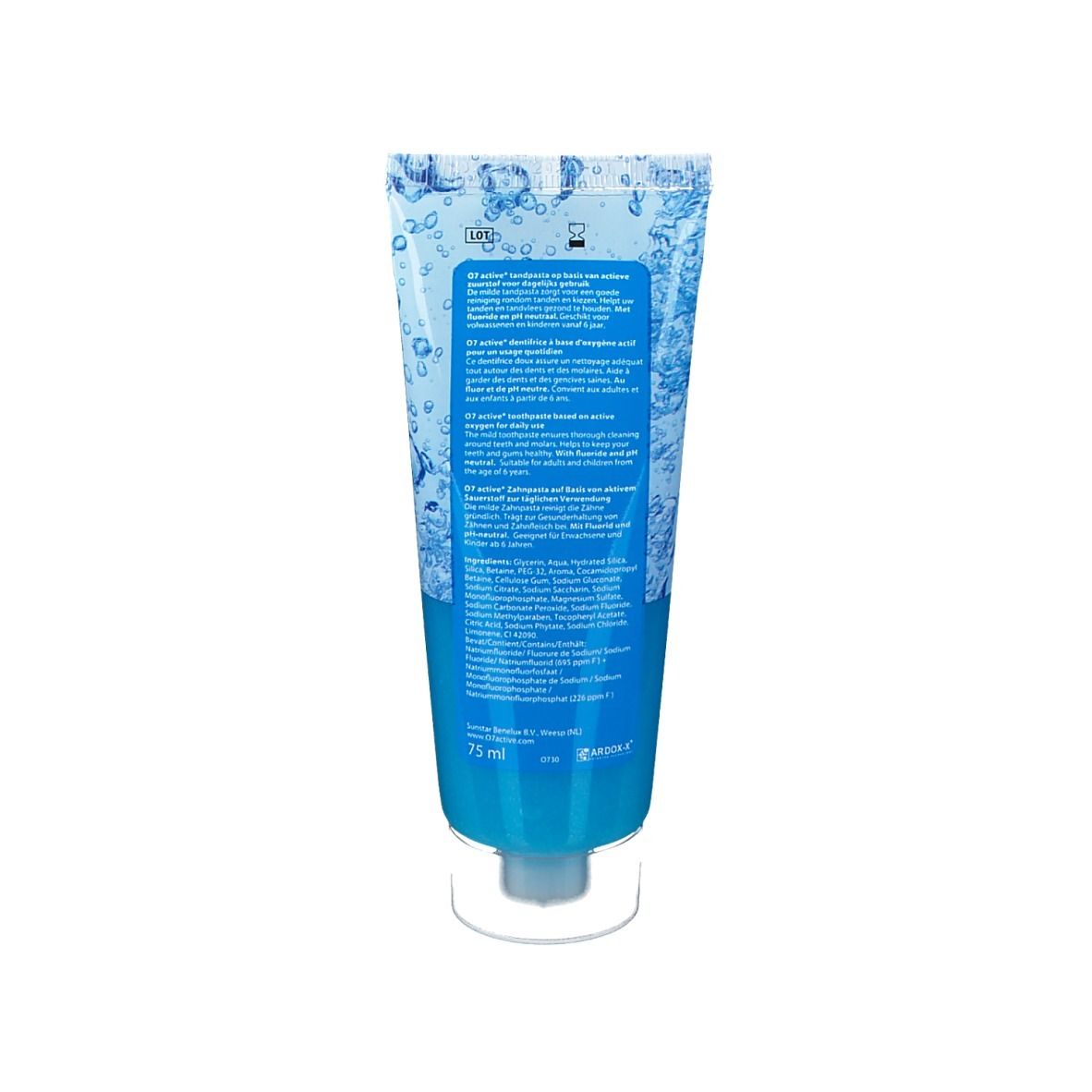 Tube de dentifrice bleue, texte visible. O7 active® Oxygen Zahnpasta. 75 ml.