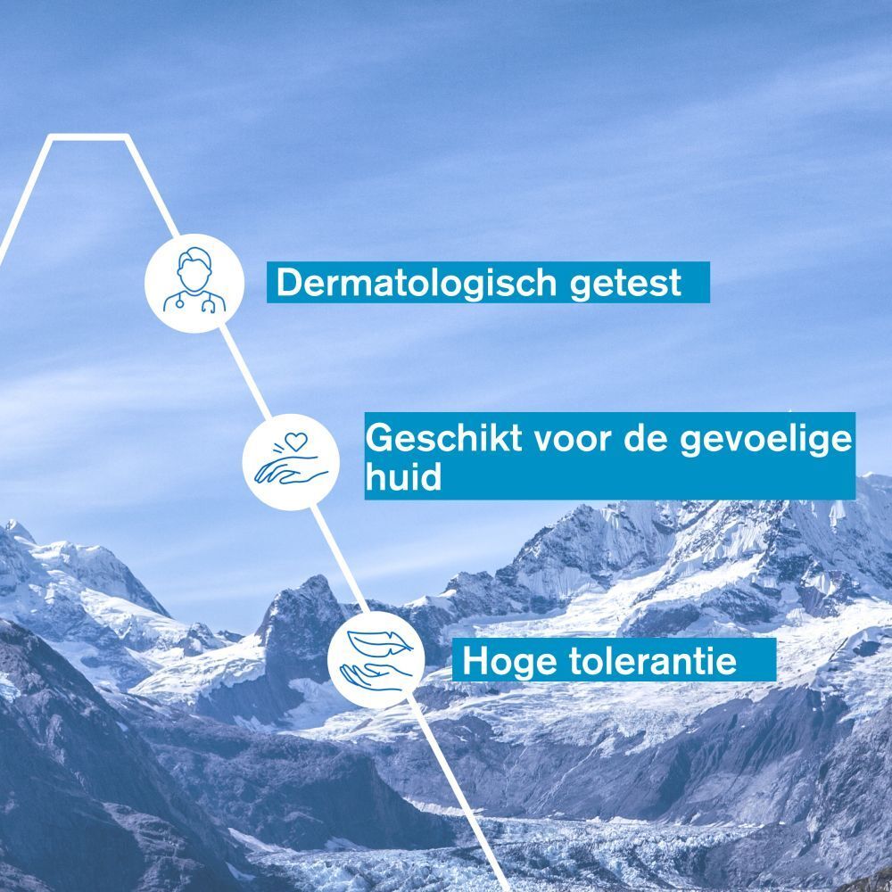 Uriage Body Scrubbing Cream. Drie producten: scrub, reinigingsolie, lotion. Blauwe tube.