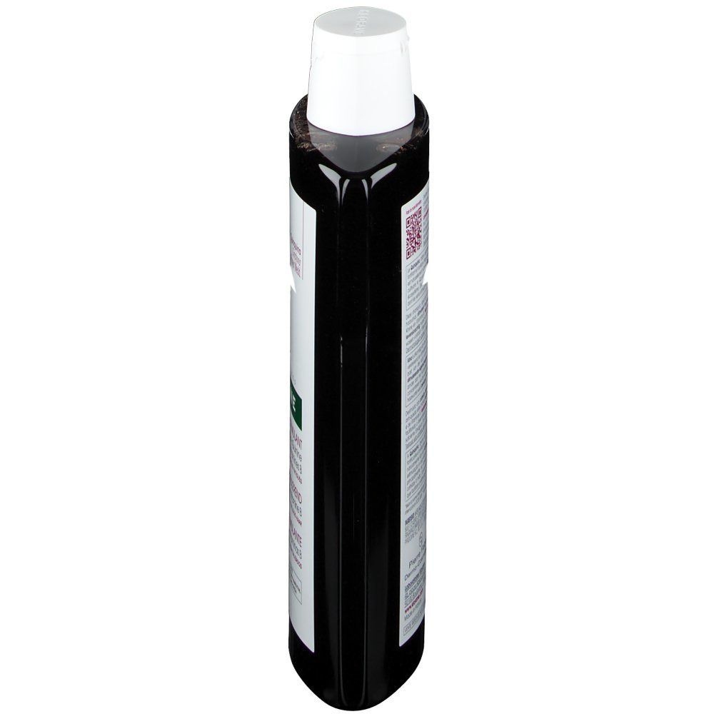 Zwarte fles met witte dop. Etiket met tekst. Perspectiefweergave.