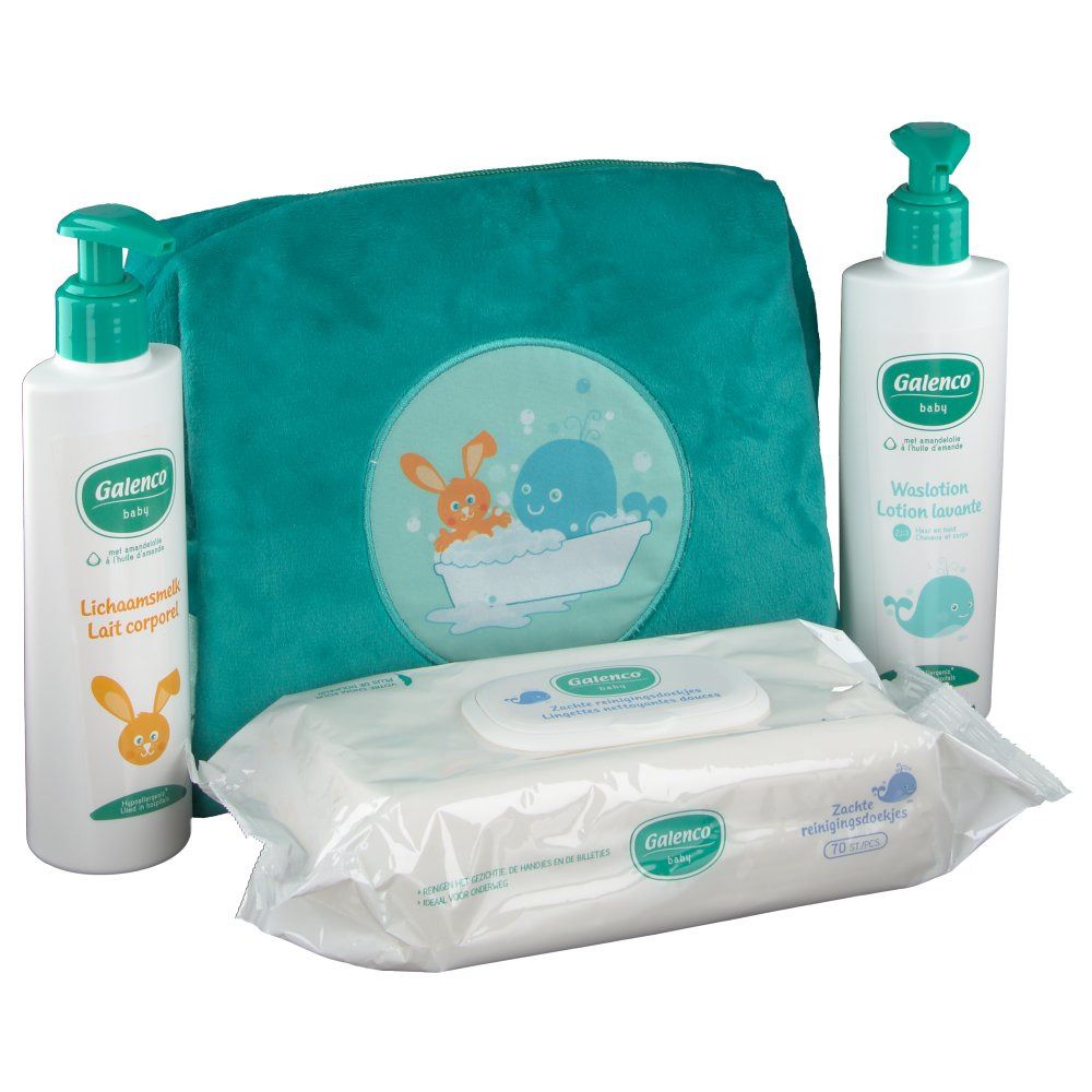 Ensemble avec deux flacons, lingettes et trousse verte. Flacons avec pompes vertes. Trousse avec illustration.