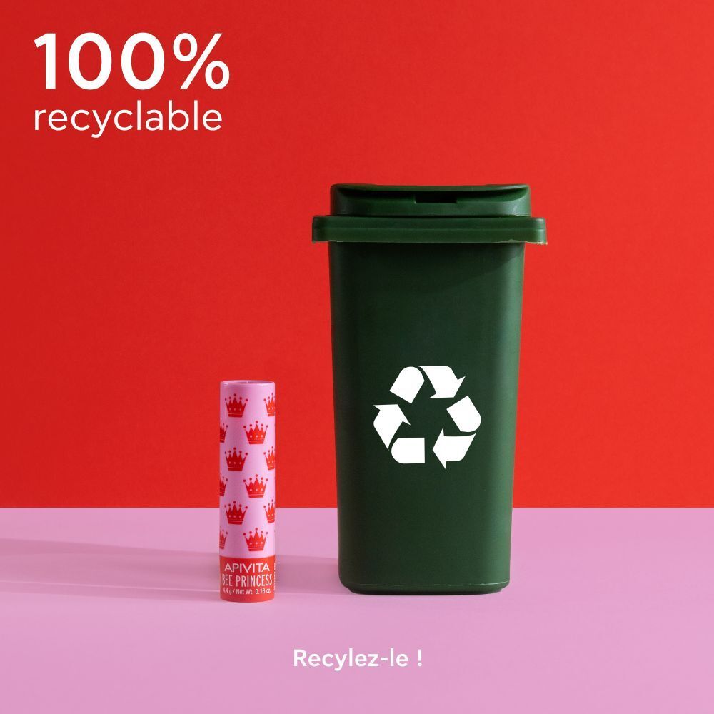Stick et étui ouvert. Texte : Hydrate et adoucit. Convient aux enfants à partir de 3 ans.