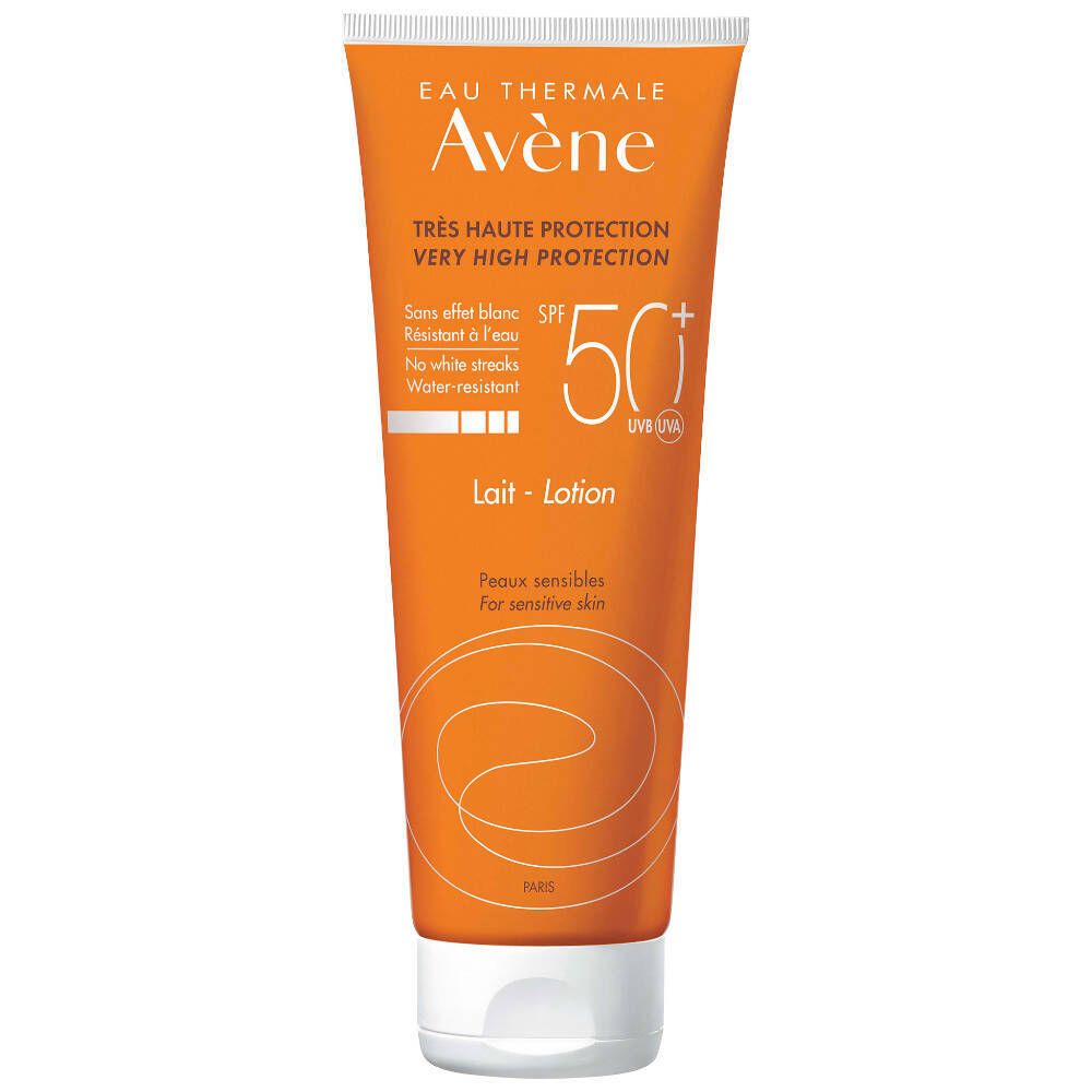 Tube orange avec bouchon blanc. Inscription: Avène, SPF 50+, Lait-Lotion. Pour peaux sensibles.