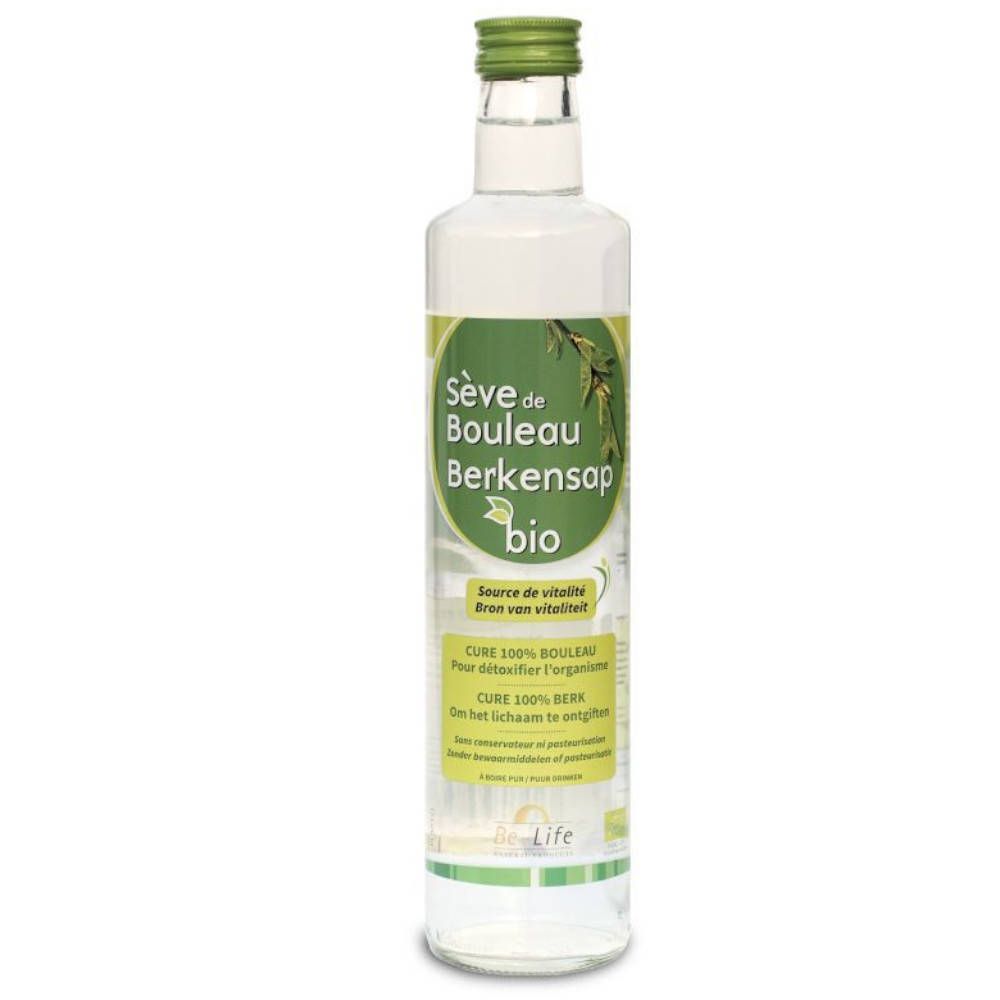 Bouteille en verre avec bouchon vert. Étiquette: Sève de Bouleau, Birkensap BIO. Logo vert.