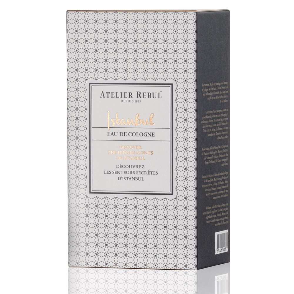 ATELIER REBUL Istanbul Eau de Cologne. Verpakking met logo en tekst. Wit met geometrisch patroon en zwarte deksel.
