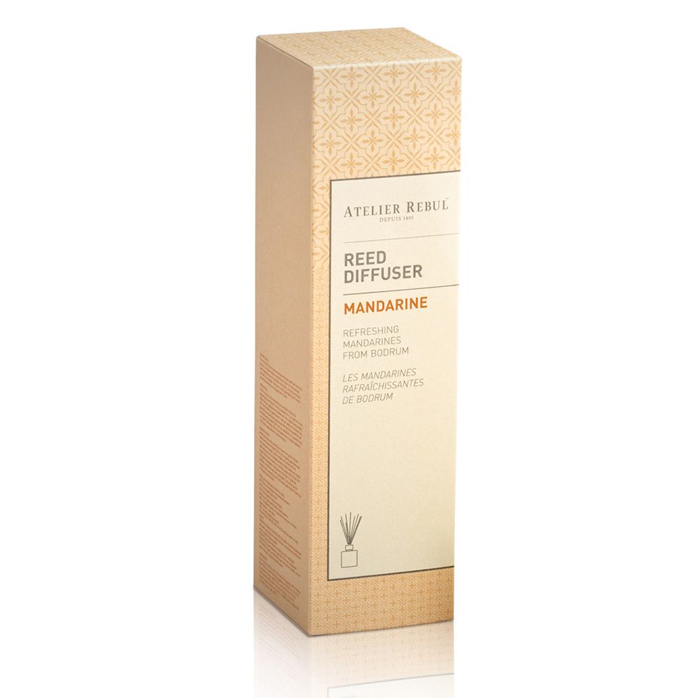 Verpackung mit Produktinformationen. Aufschrift: REED DIFFUSER Mandarine. Marke: ATELIER REBUL.