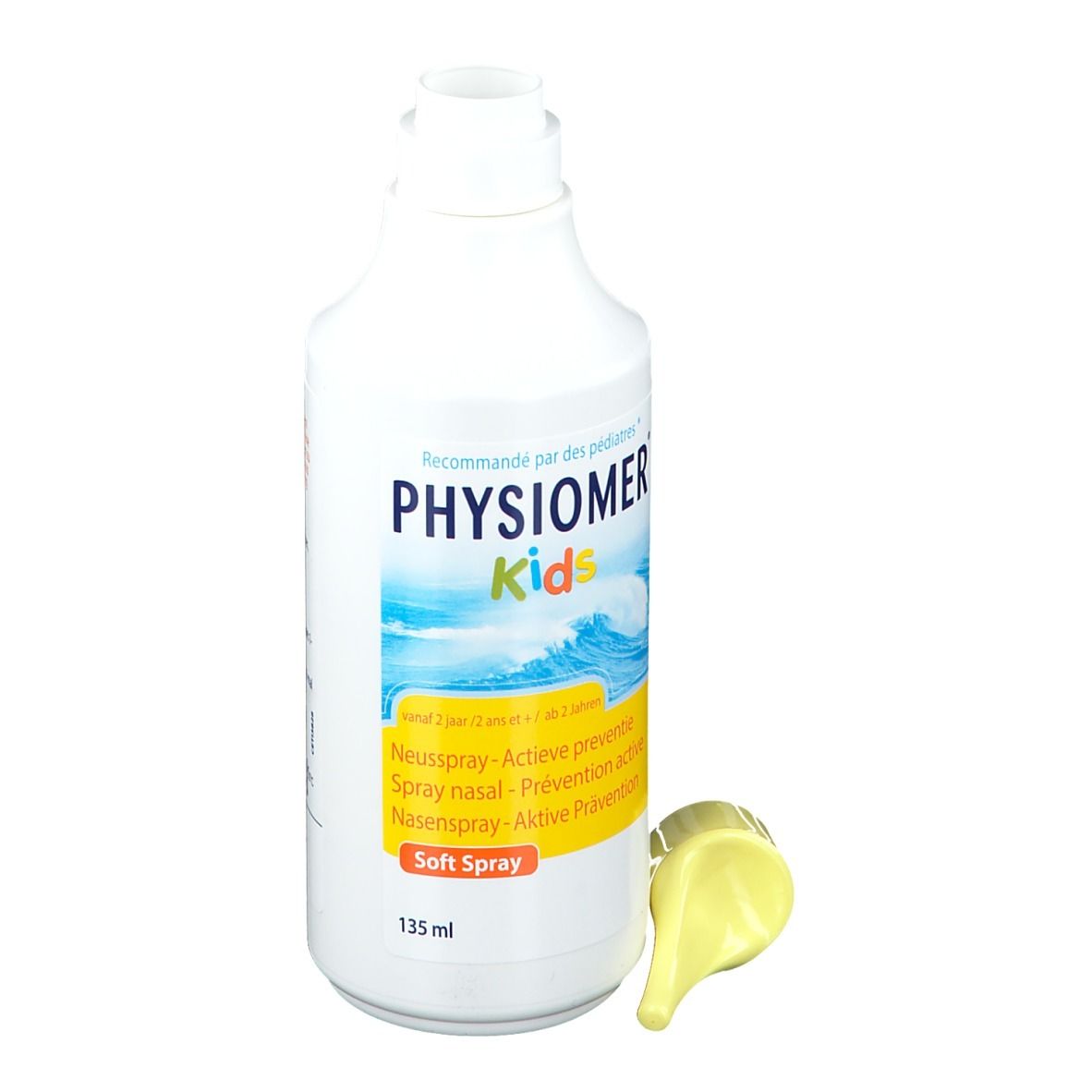 Flacon blanc avec embout jaune. Inscription: PHYSIOMER Kids, Spray nasal. 135 ml. Embout jaune à côté.