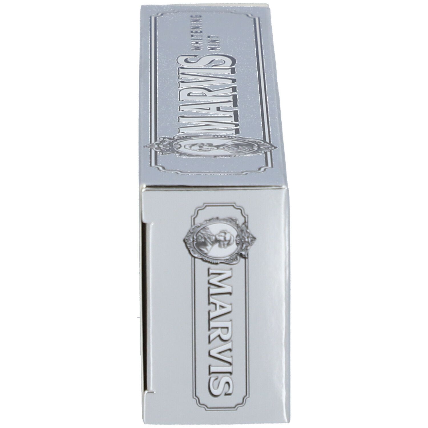 Seitenansicht der silbernen Schachtel. MARVIS Whitening Mint Schriftzug. Bildnis einer Person.