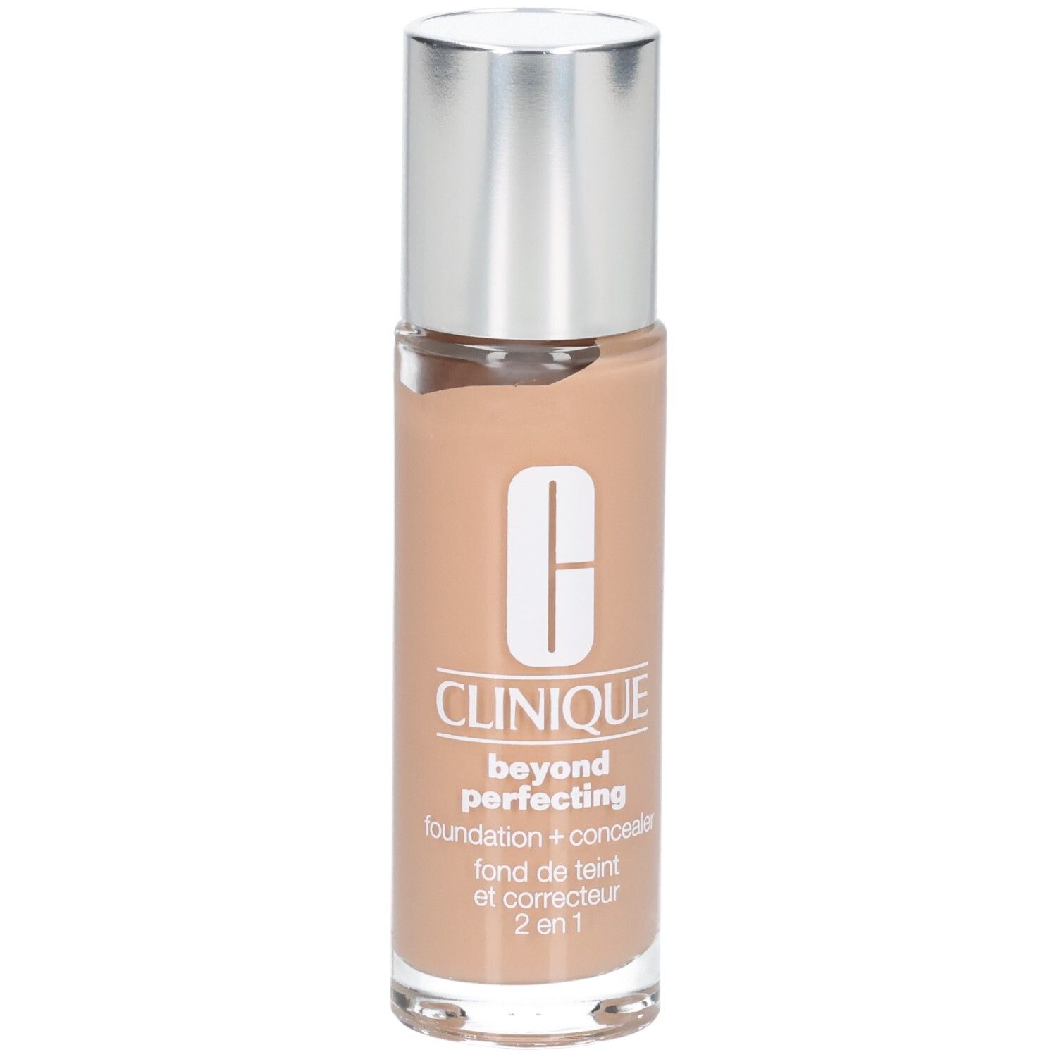 Clinique Beyond Perfecting Foundation. Beige Flasche mit silbernem Deckel. Logo und Produktbezeichnung sichtbar.