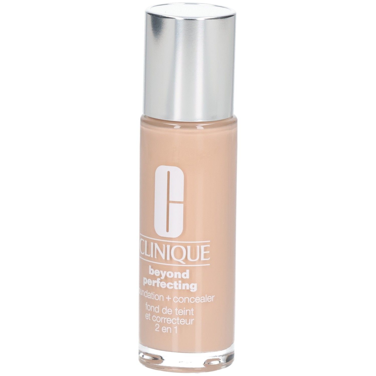 Clinique Beyond Perfecting Foundation. Beige Flasche mit silbernem Deckel. Produktname und Logo deutlich sichtbar.