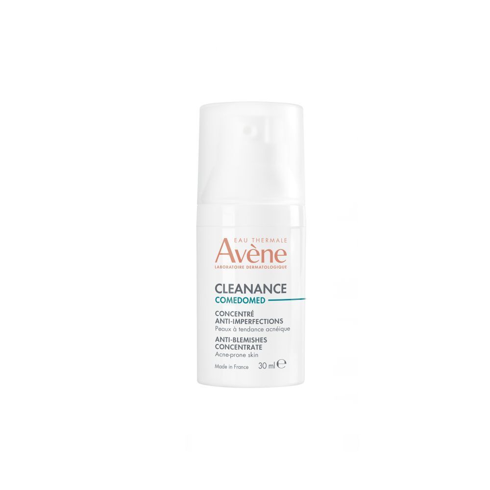 Witte fles met pompdeksel. Opschrift: Avène Cleanance Comedomed Concentré anti-imperfections.