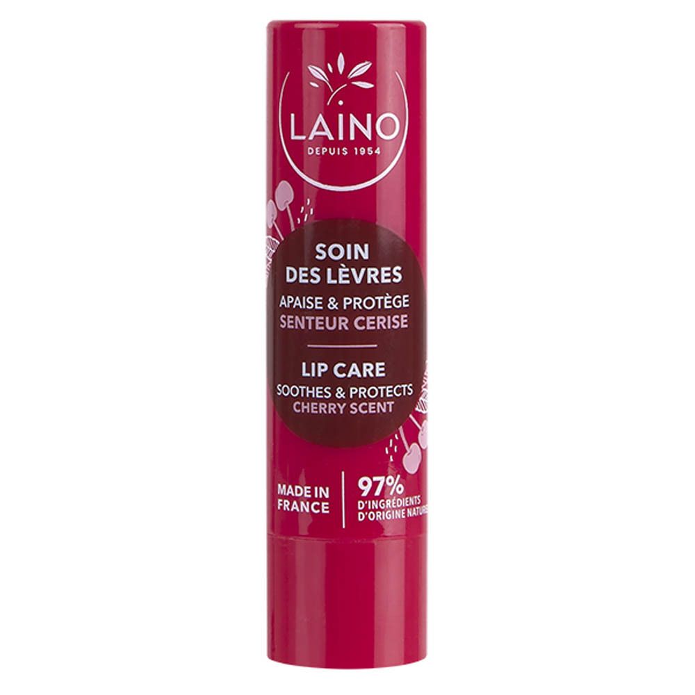Stick de soin des lèvres rouge. Inscriptions: LAINO, SOIN DES LÈVRES, 97% d'ingrédients d'origine naturelle, LIP CARE, Cherry Scent. Fabriqué en France.