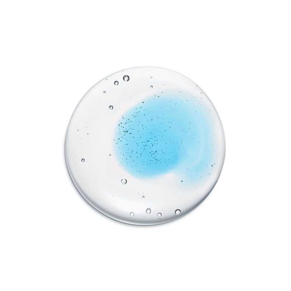 Goutte ronde et claire avec un cœur bleu et de petites bulles. La goutte est sur une surface blanche.