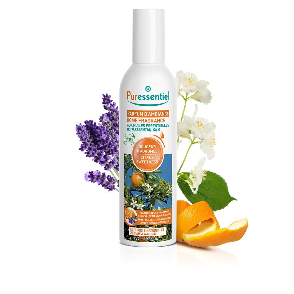 Weiße Sprühflasche mit Etikett. Lavendel, Orangen, Jasmin. Text: Parfum d'Ambiance, Douceur d'Agrumes.