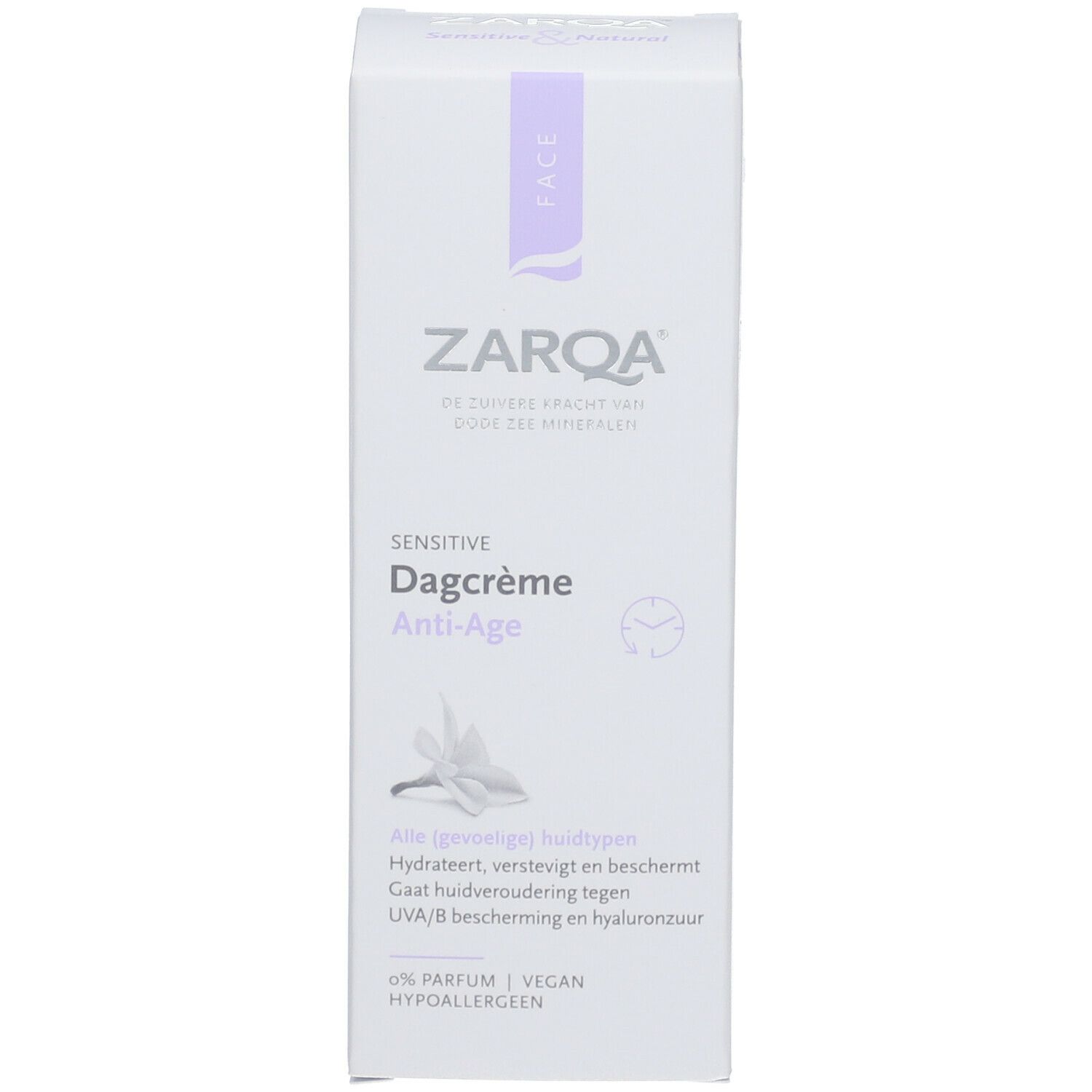 Emballage de la crème de jour anti-âge ZARQA®. Blanc avec accents violets. Texte: Sensitive, Dagcrème Anti-Âge. Vegan, hypoallergénique.