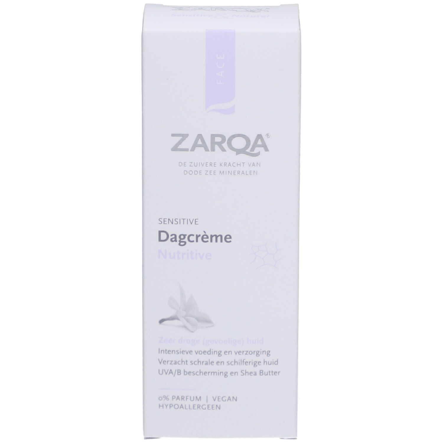 Emballage de la crème de jour ZARQA Sensitive. Blanc avec bande lilas. Nom du produit et logo. Texte sur les ingrédients.