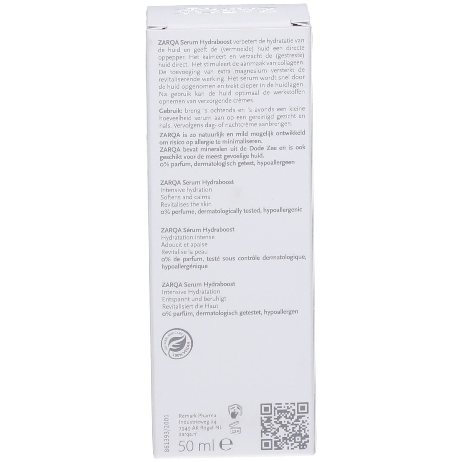 Achterkant van de ZARQA Sensitive Serum Hydraboost verpakking. Tekst in meerdere talen. Ingrediënten en fabrikant informatie.