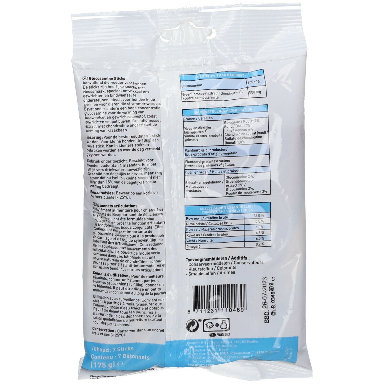 Verpackung von Beaphar Gelenk Fit Glucosaminsticks. Weiße Tüte mit blauen Akzenten und Text. Enthält Informationen zu Inhaltsstoffen und Nährwerten.