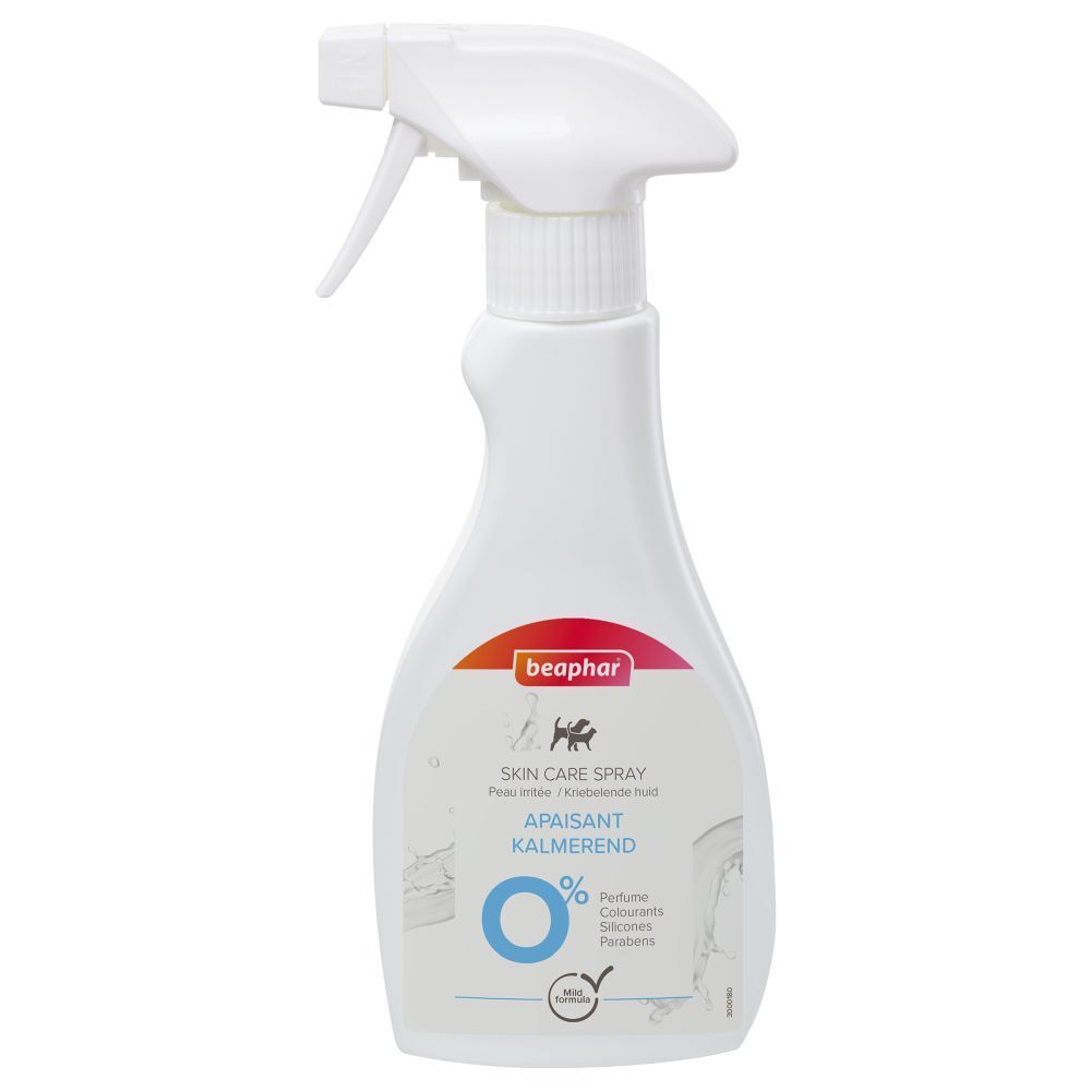 Witte huidverzorgingsspray met sproeikop. Opschrift: beaphar, Skin Care Spray, kalmerend. 0% parfum, kleurstoffen, parabenen.