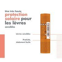 Texte: Très haute protection solaire pour les lèvres sensibles. Stick à lèvres. Pratique, facile.