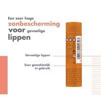 Tekst: Zeer hoge bescherming voor gevoelige lippen. Lippenbalsem. Praktisch, gemakkelijk.