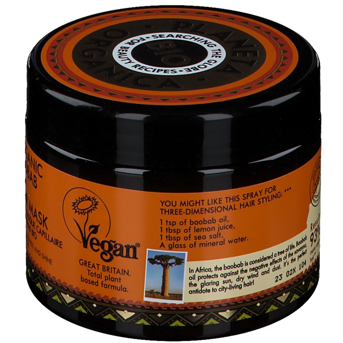 Pot noir avec étiquette orange. Texte: recette coiffure. Label Vegan. Illustration d'un baobab.