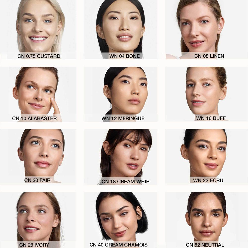 Elf Frauen mit unterschiedlichen Hauttönen, die Clinique Even Better Make-up-Farben präsentieren.
