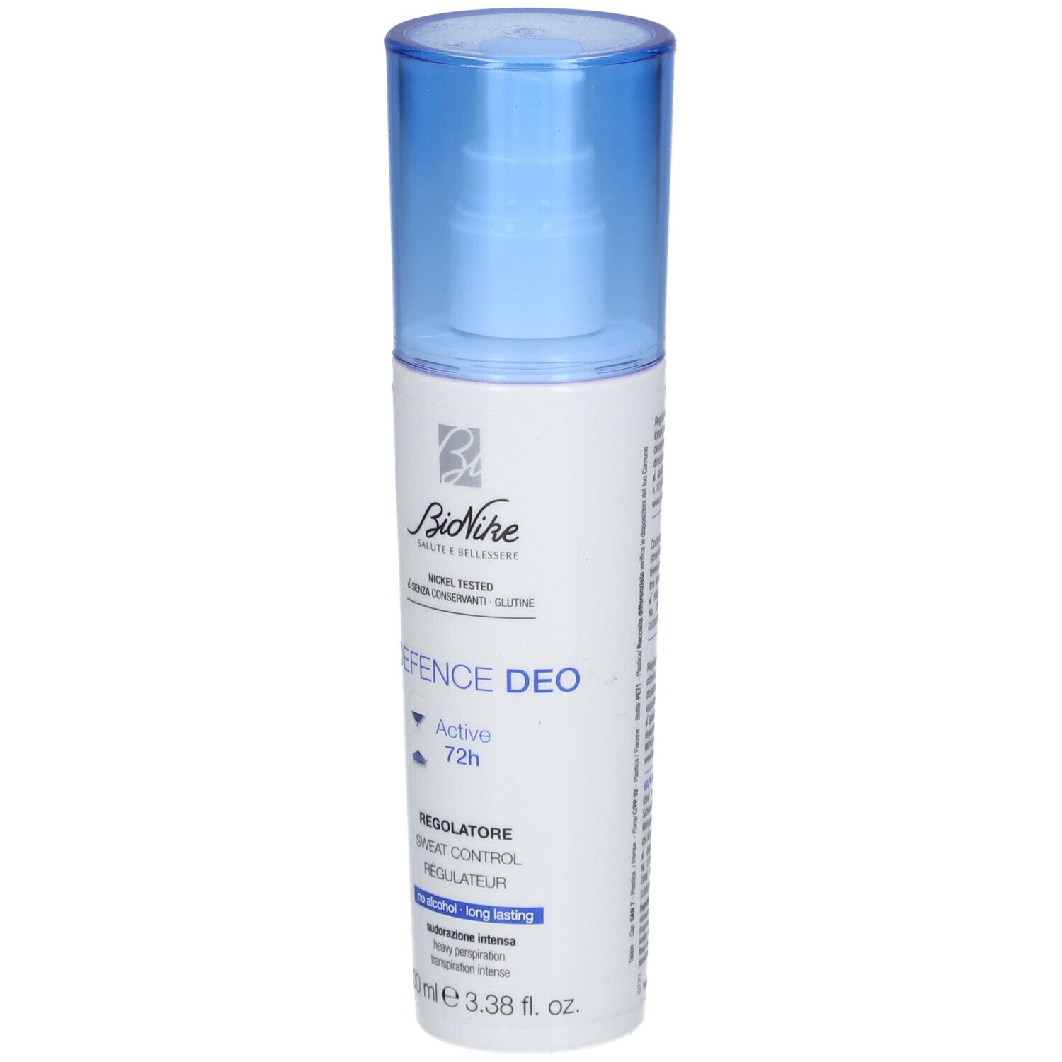 Weiß-blaue Sprühflasche. Aufschrift: BioNike, DEFENCE DEO, Active 72h, REGOLATORE, SWEAT CONTROL. Mit blauem Sprühkopf.
