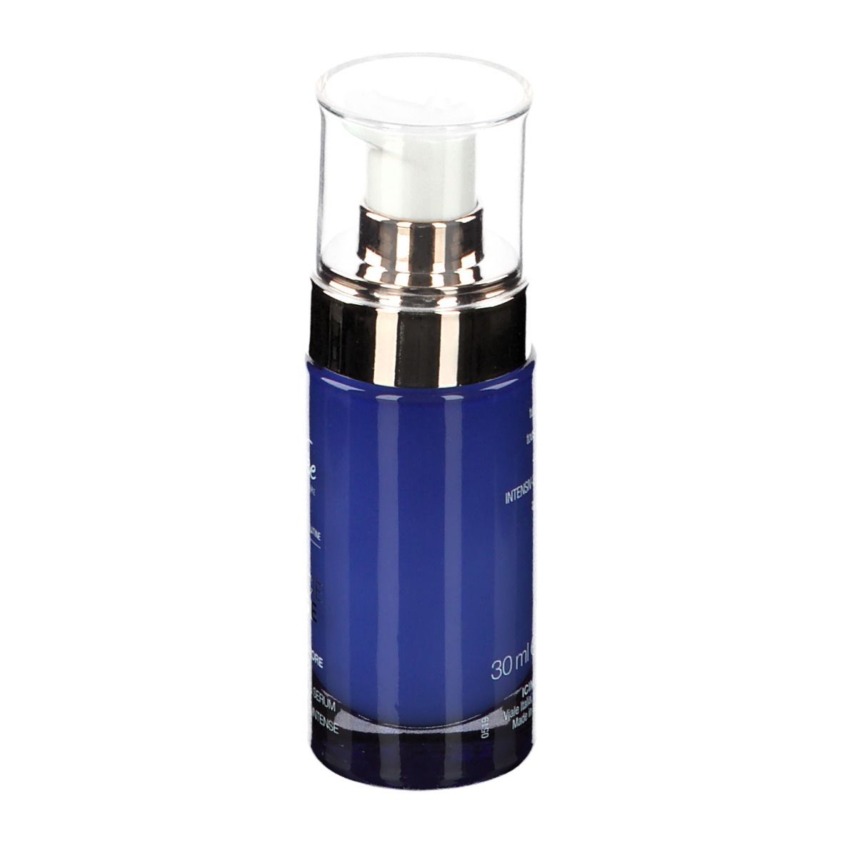 Blauwe serumfles met zilveren pomp. Opschrift: 30 ml. Productinformatie op de achterkant.