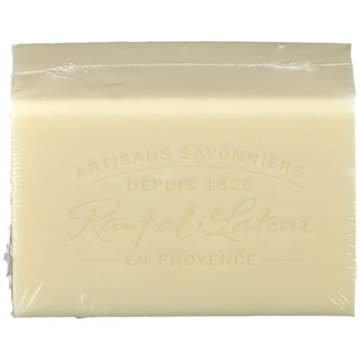 Verpakte zeep, rechthoekig. Reliëf tekst "Rampal Latour" en "En Provence" zichtbaar.